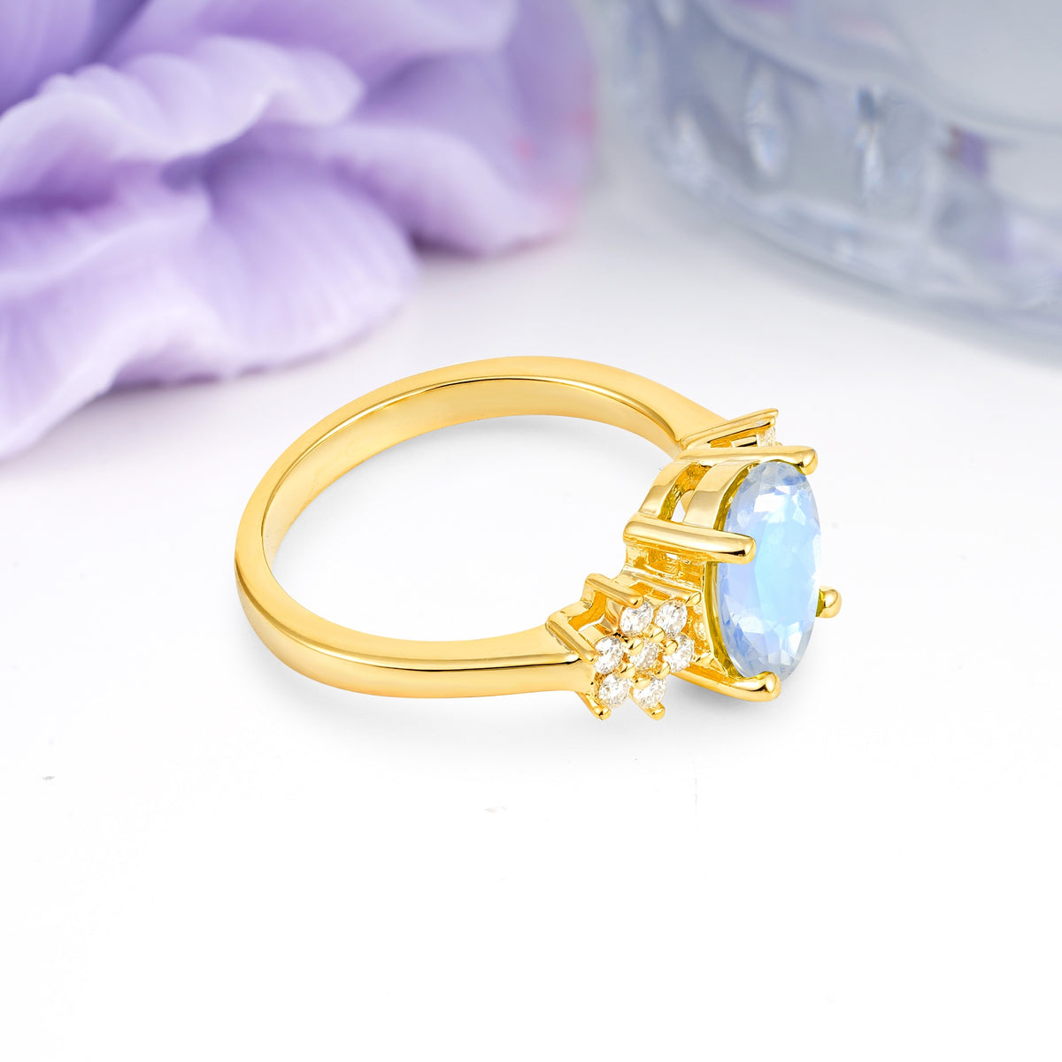 Luxurious Classic 4-Prong Oval Cut Moonstone Engagement Ring - Additional view