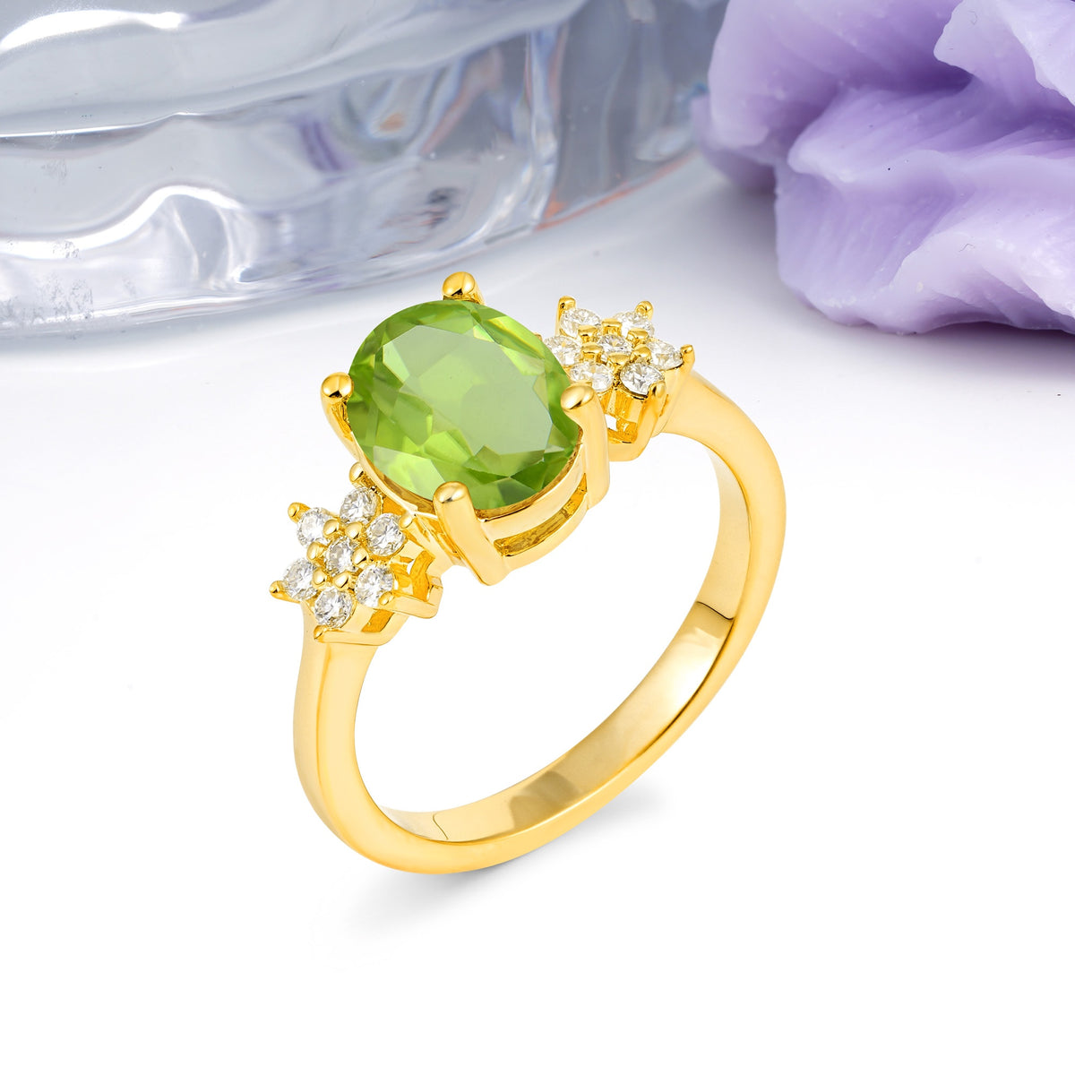 Luxurious Classic 4-Prong Oval Cut Peridot Engagement Ring - Additional view