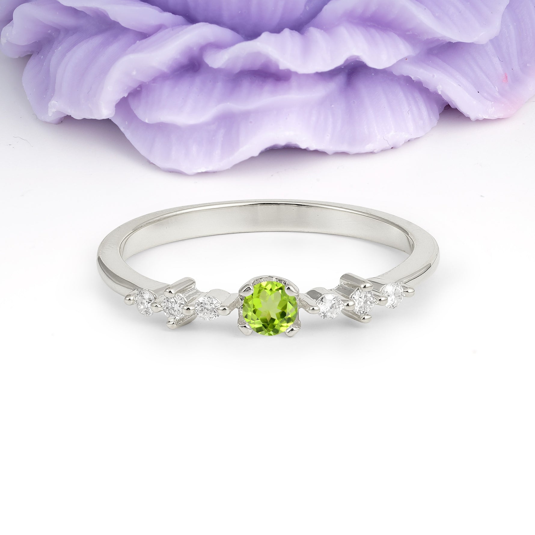 Classic, Minimalist 4-Prong Round Cut Peridot Engagement Ring - Additional view