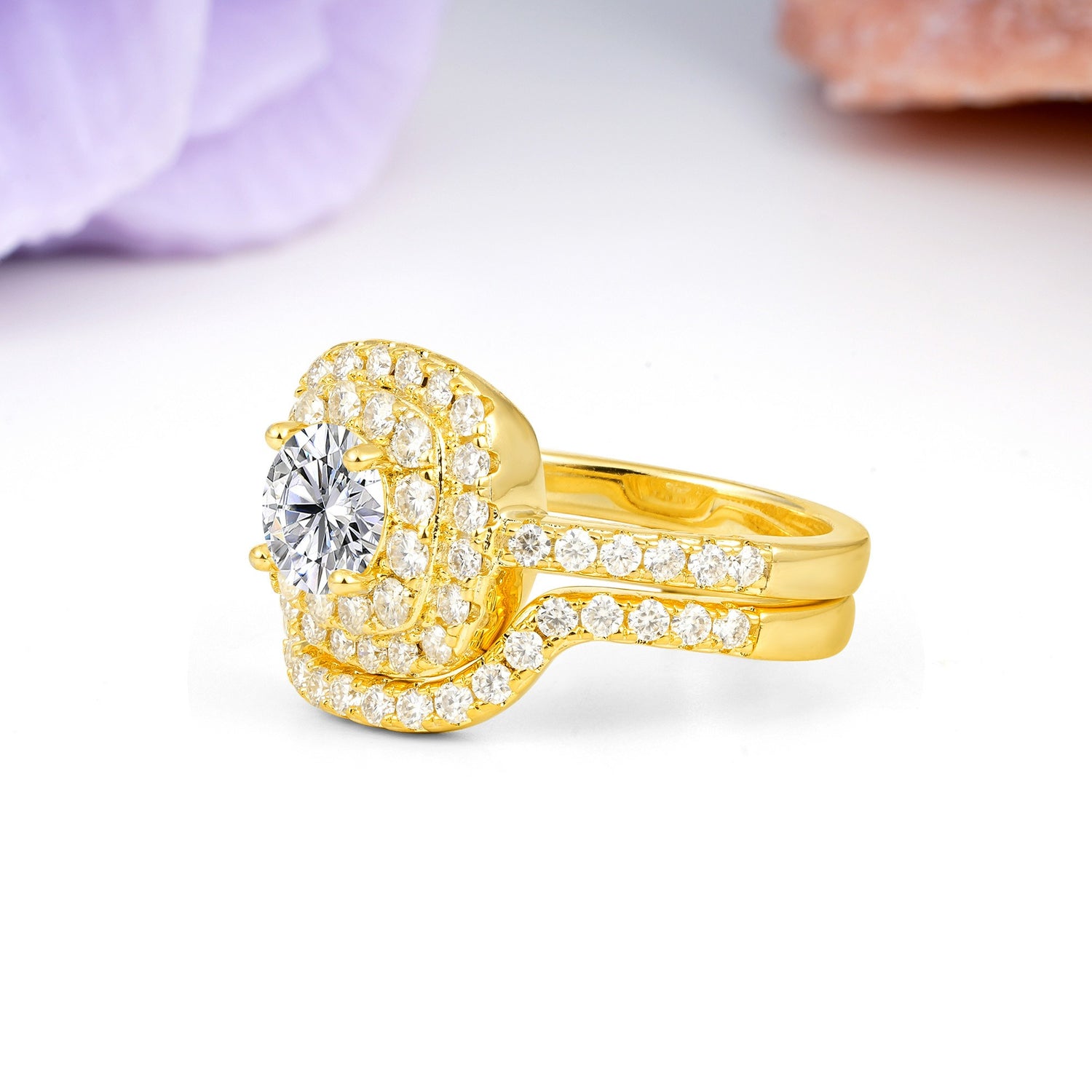 Classic Pavé-Set, Luxurious 4-Prong Round Cut Lab Diamond Bridal Ring Set