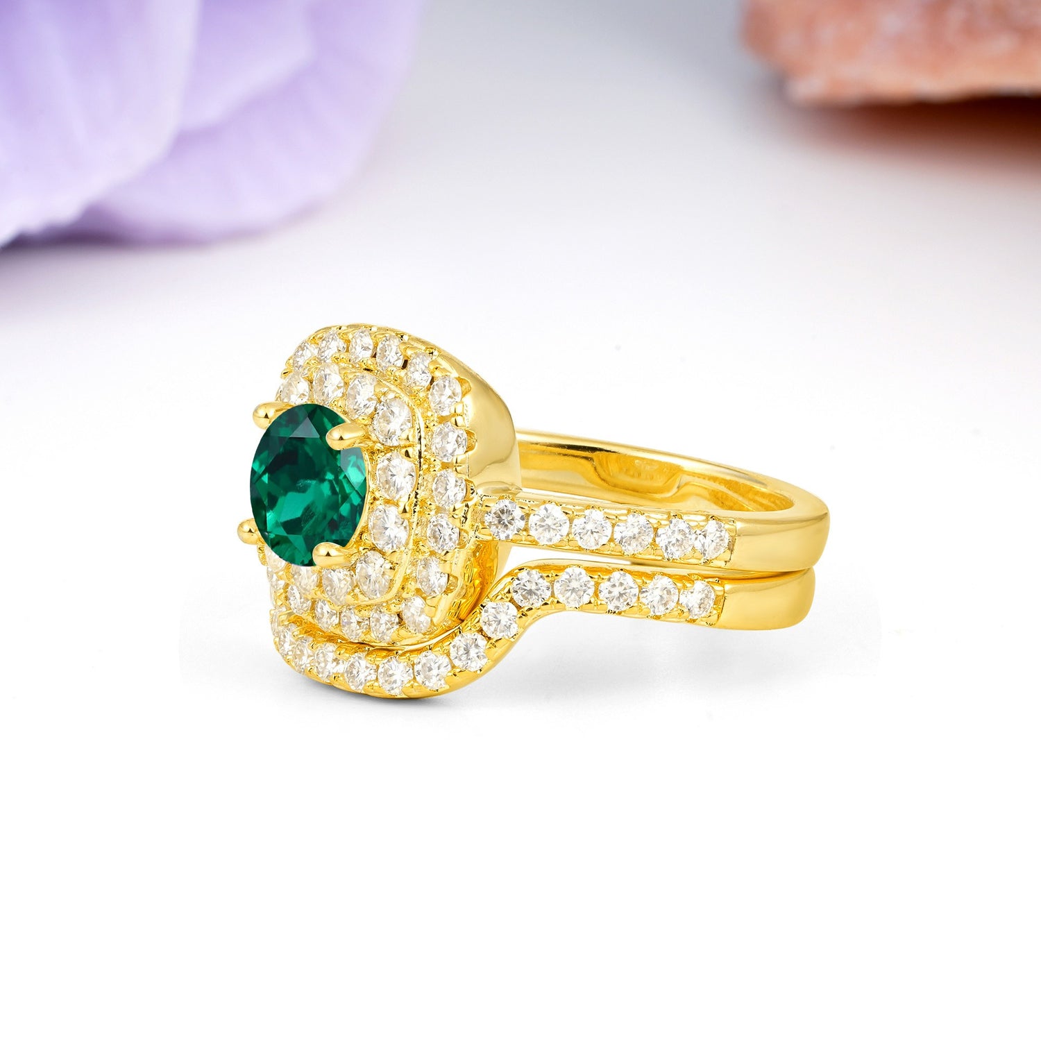 Classic Pavé-Set, Luxurious 4-Prong Round Cut Emerald Bridal Ring Set
