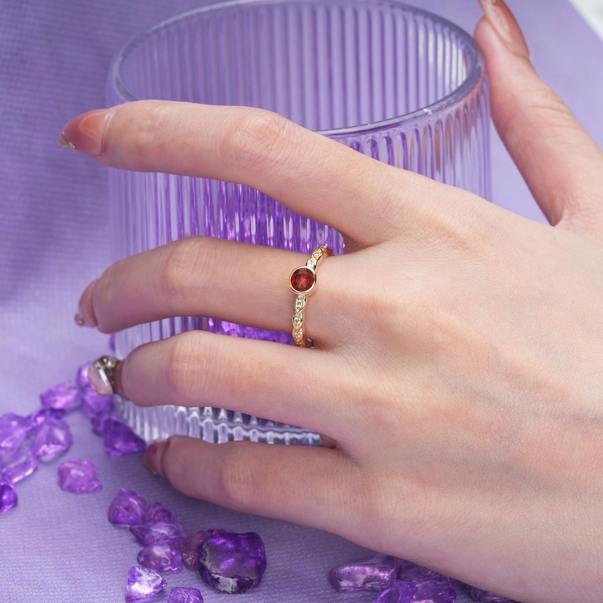 Classic & Minimalist Flush-Set Round-Cut Garnet Engagement Ring
