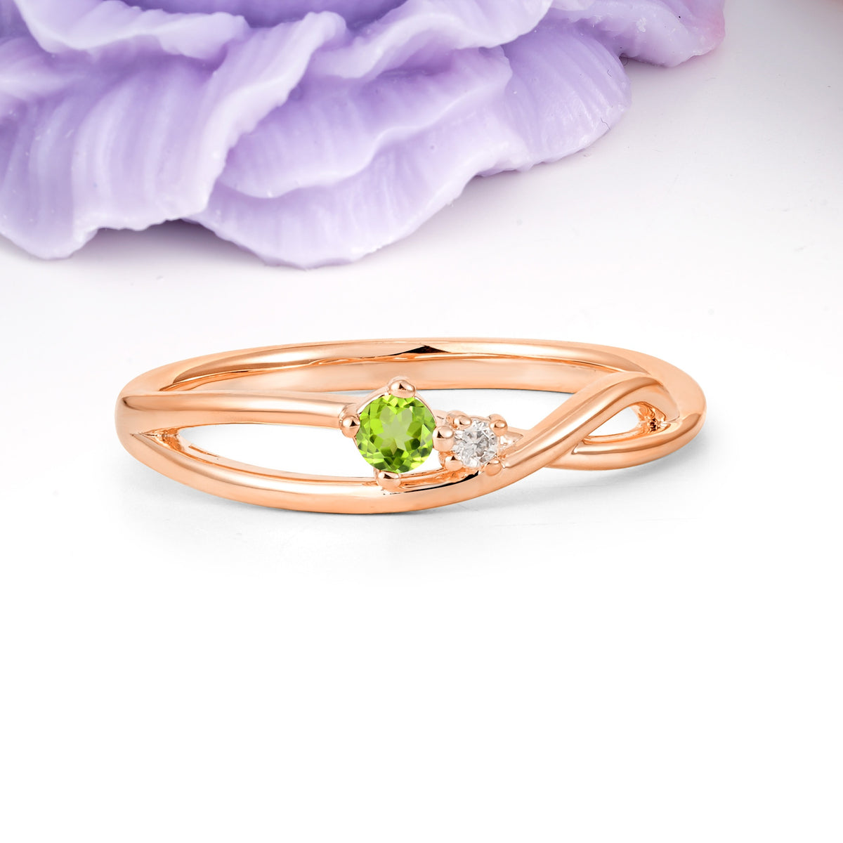 Classic Minimalist Twisted 4 Prong Round Cut Peridot Engagement Ring - Additional view
