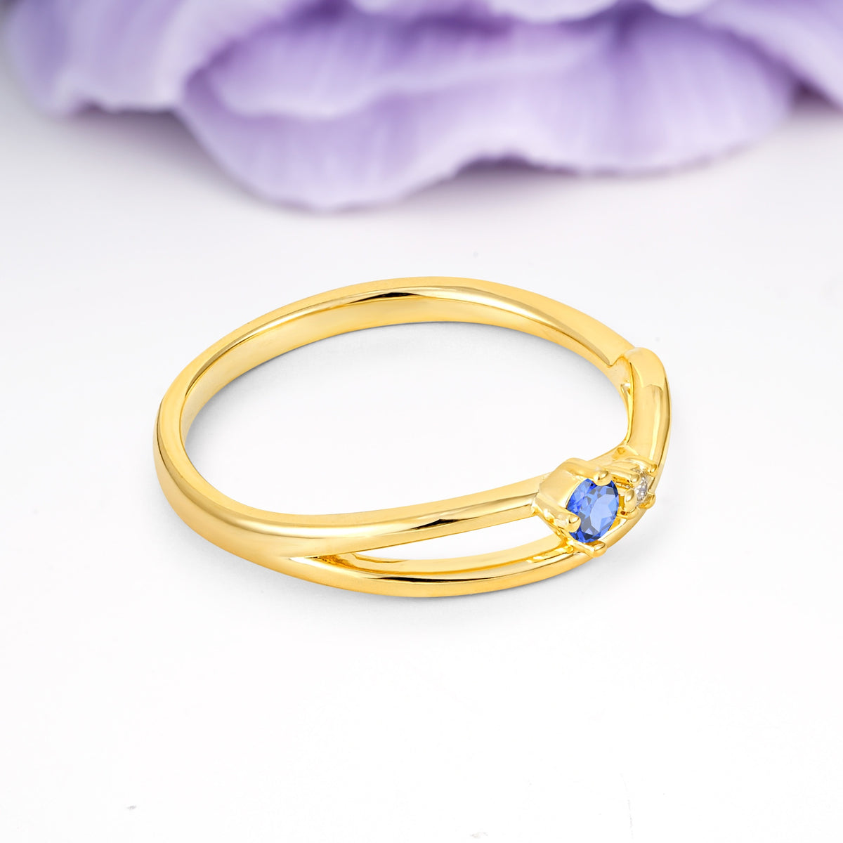 Classic Minimalist Twisted 4 Prong Round Cut Sapphire Engagement Ring - Additional view