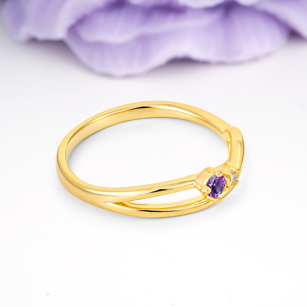 Classic Minimalist Twisted 4 Prong Round Cut Amethyst Engagement Ring - Additional view