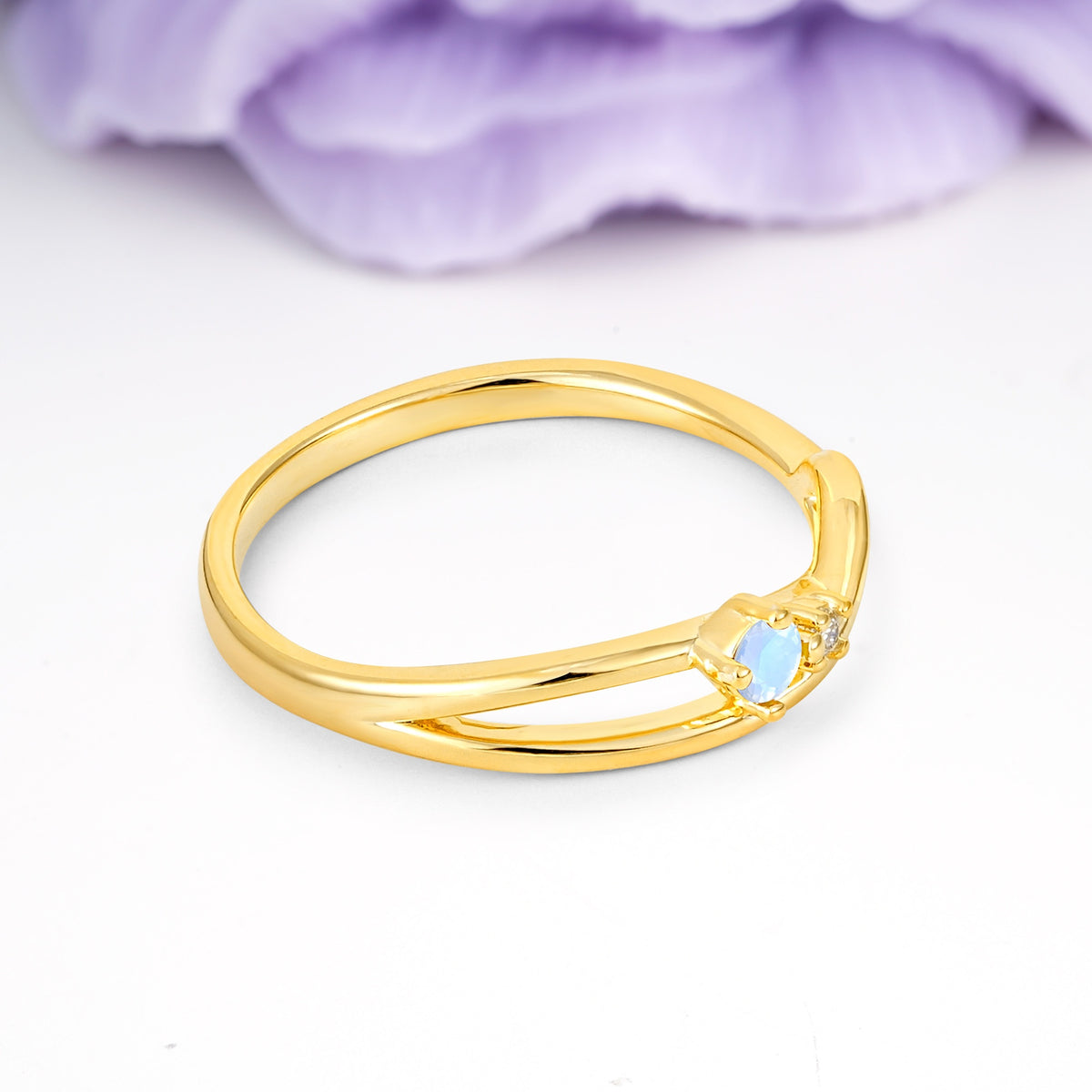 Classic Minimalist Twisted 4 Prong Round Cut Moonstone Engagement Ring - Additional view