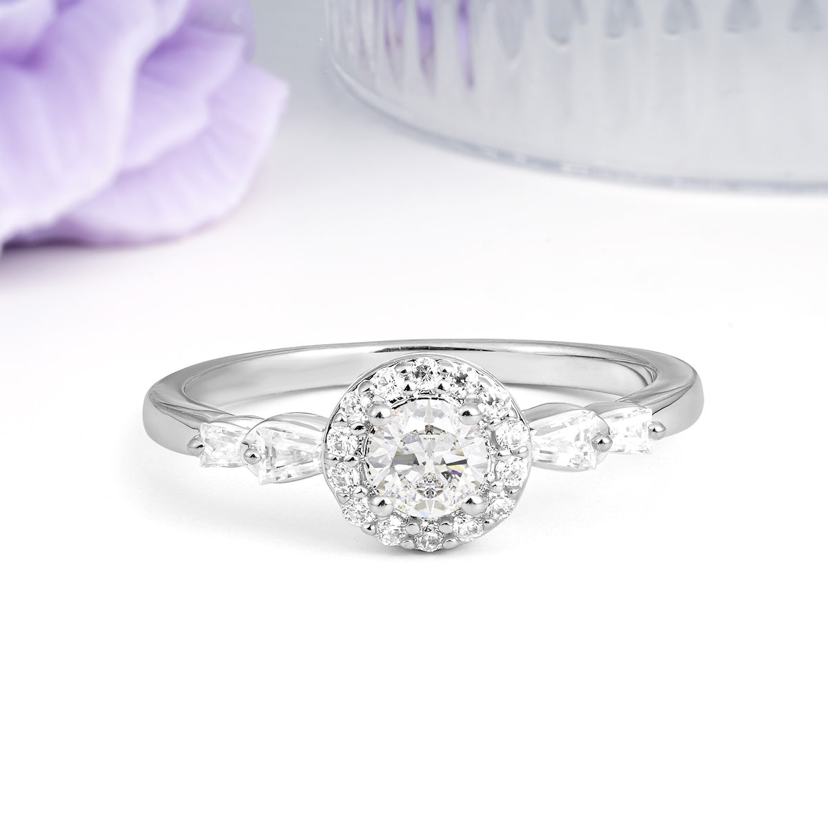 Luxurious & Classic Vintage 4-Prong Round Cut Moissanite Engagement Ring - Additional view
