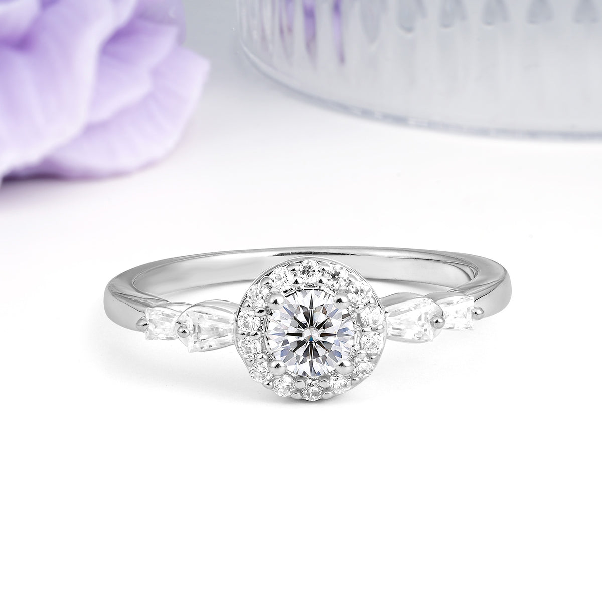 Luxurious & Classic Vintage 4-Prong Round Cut Lab Diamond Engagement Ring - Additional view
