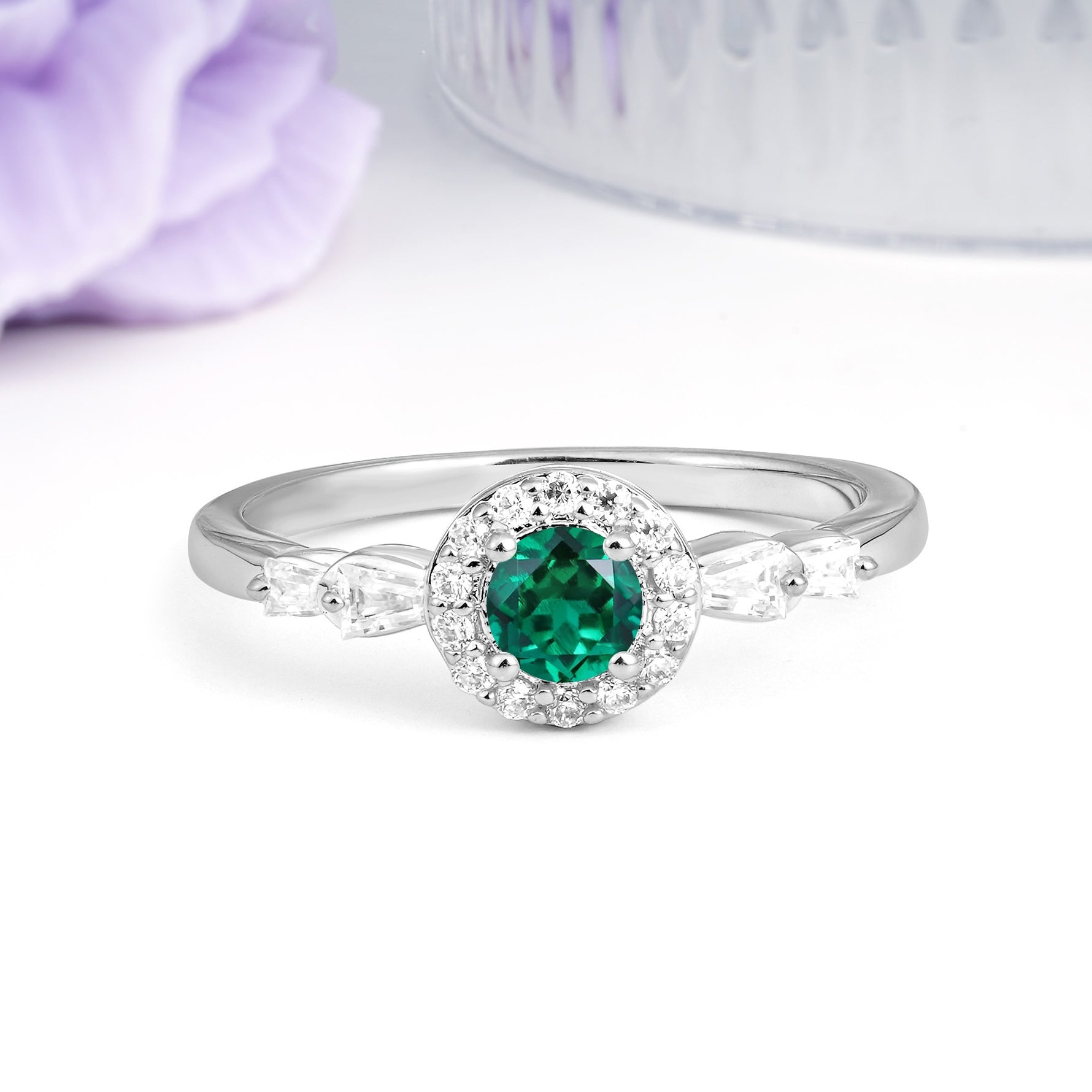 Luxurious & Classic Vintage 4-Prong Round Cut Emerald Engagement Ring - Additional view