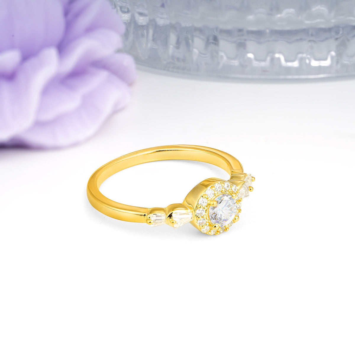 Luxurious & Classic Vintage 4-Prong Round Cut Moissanite Engagement Ring - Additional view