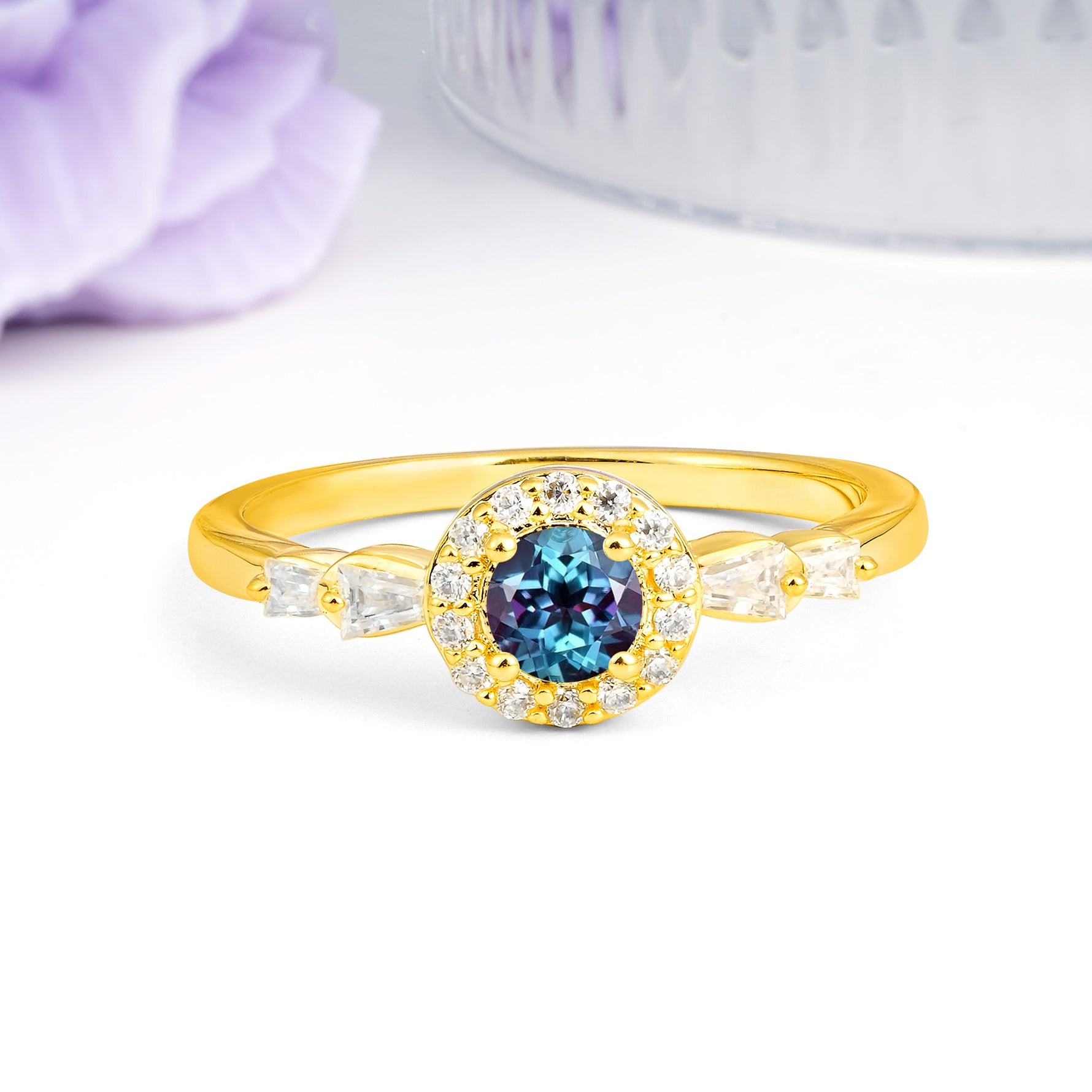 Luxurious & Classic Vintage 4-Prong Round Cut Alexandrite Engagement Ring - Additional view