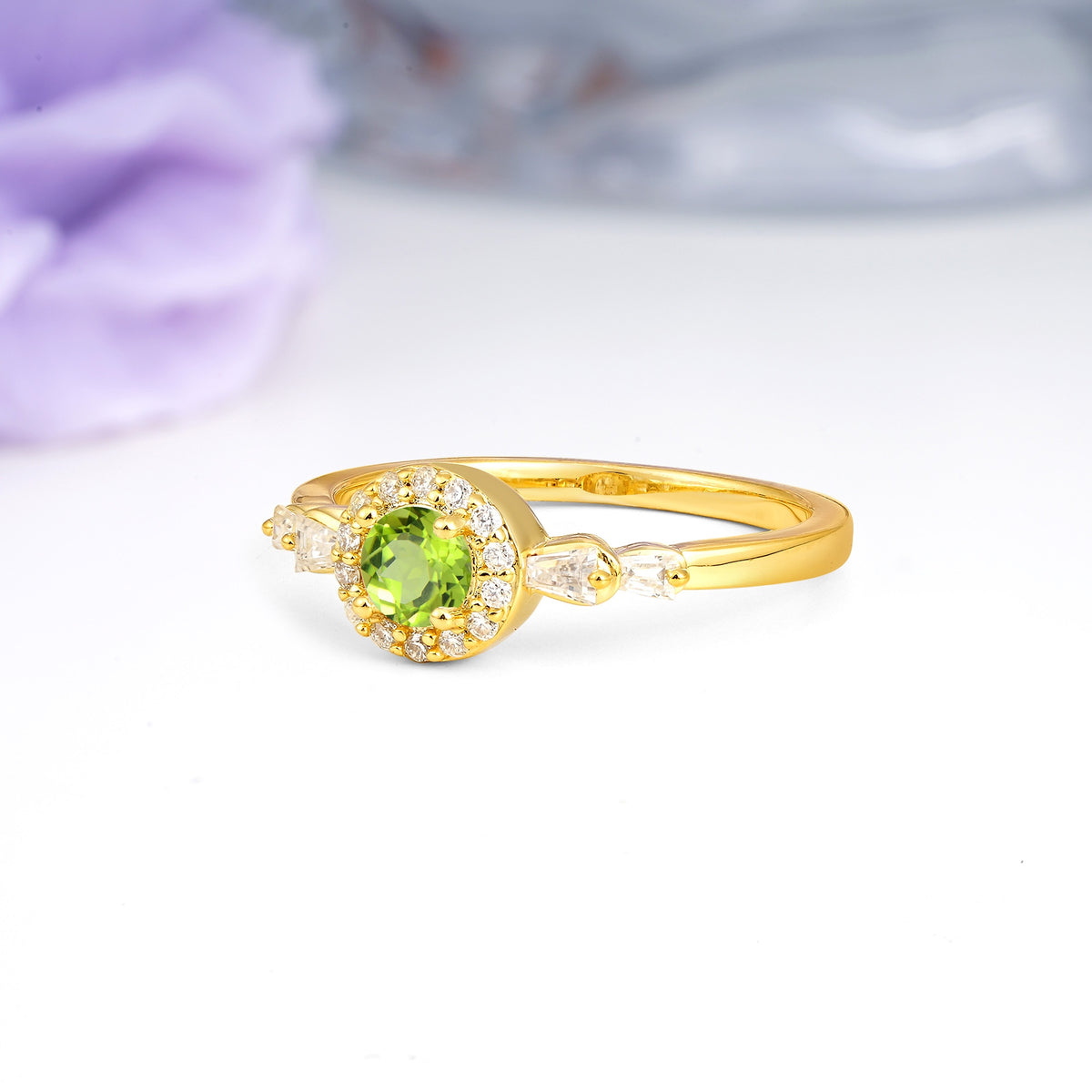 Luxurious & Classic Vintage 4-Prong Round Cut Peridot Engagement Ring - Additional view