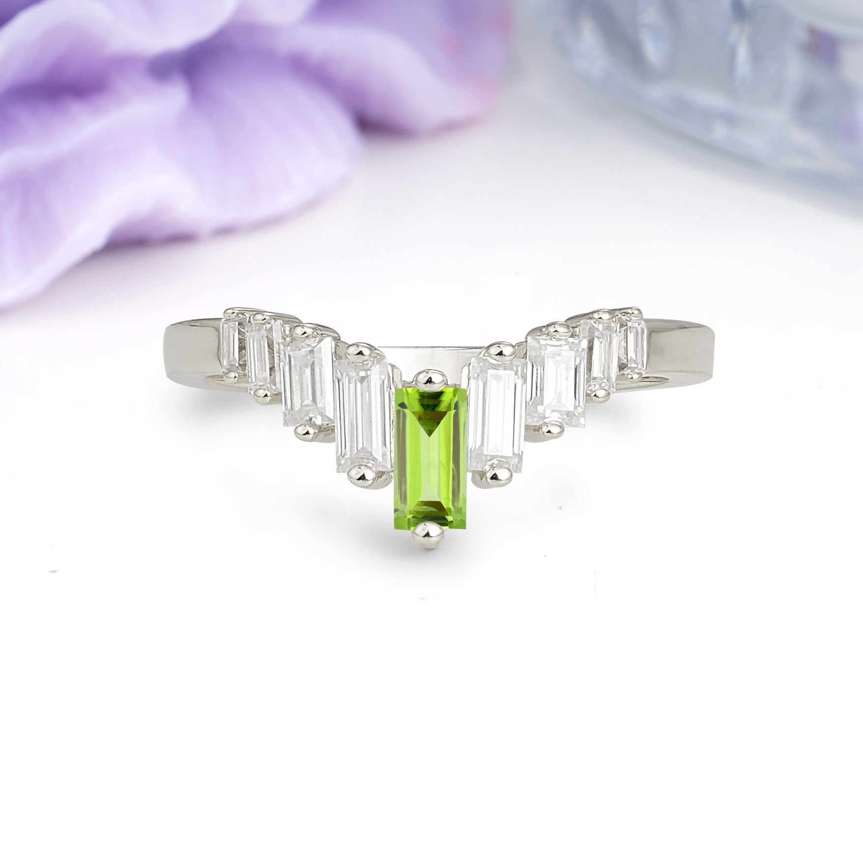 Elegant Soft Mountain Peak V Shape Graduated Emerald Cut Peridot Wedding Ring - Additional view