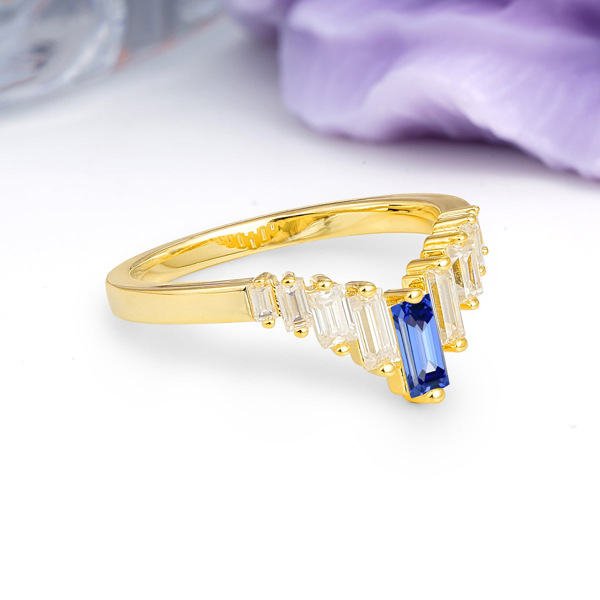 Elegant Soft Mountain Peak V Shape Graduated Emerald Cut Sapphire Wedding Ring - Additional view
