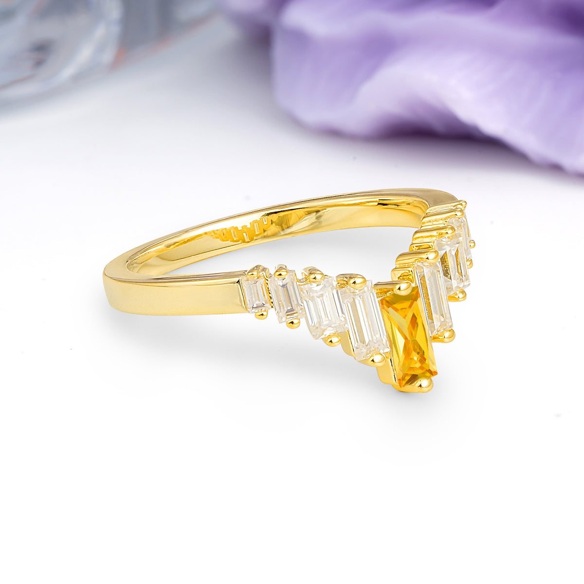 Elegant Soft Mountain Peak V Shape Graduated Emerald Cut Citrine Wedding Ring - Additional view