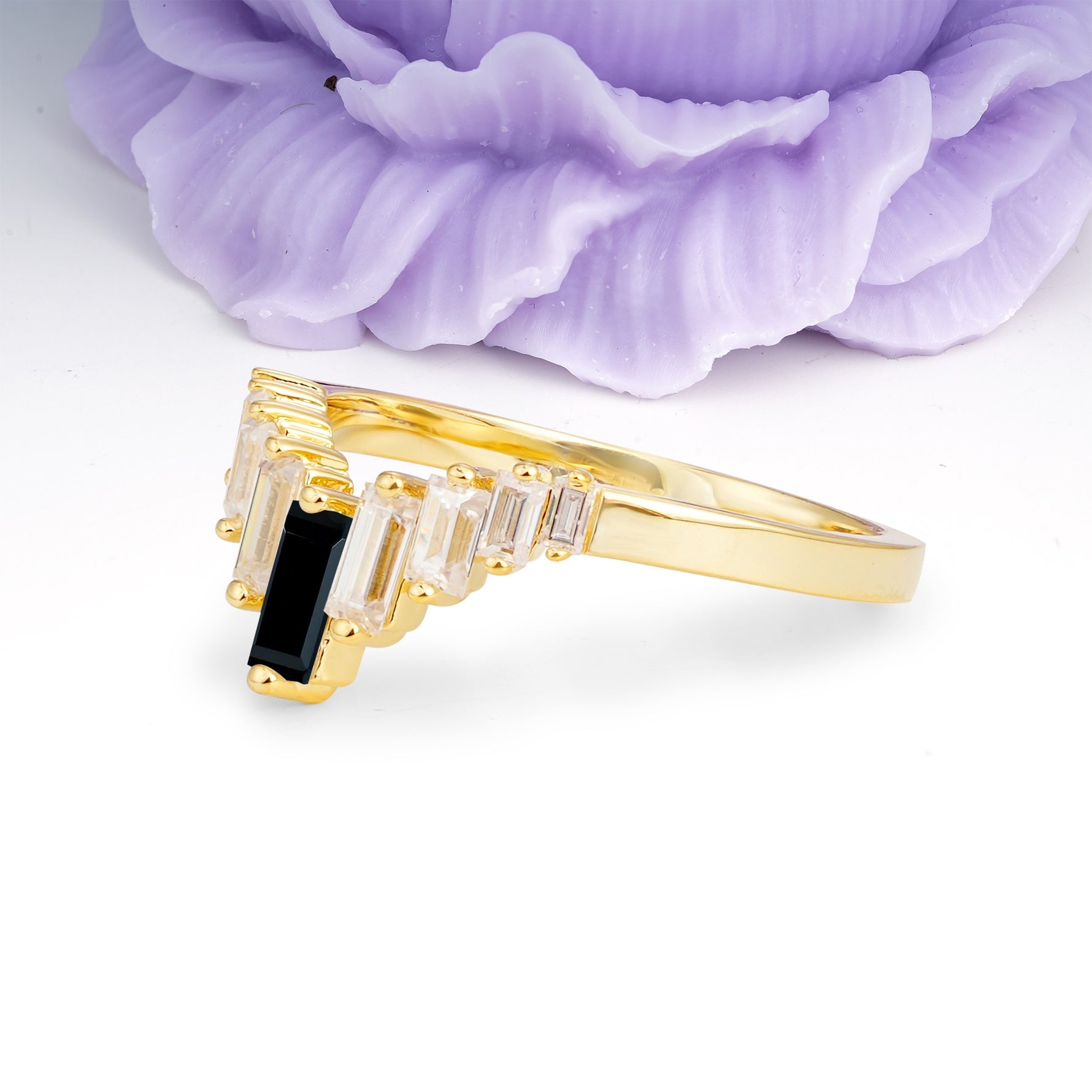 Elegant Soft Mountain Peak V Shape Graduated Emerald Cut Black Onyx Wedding Ring - Additional view