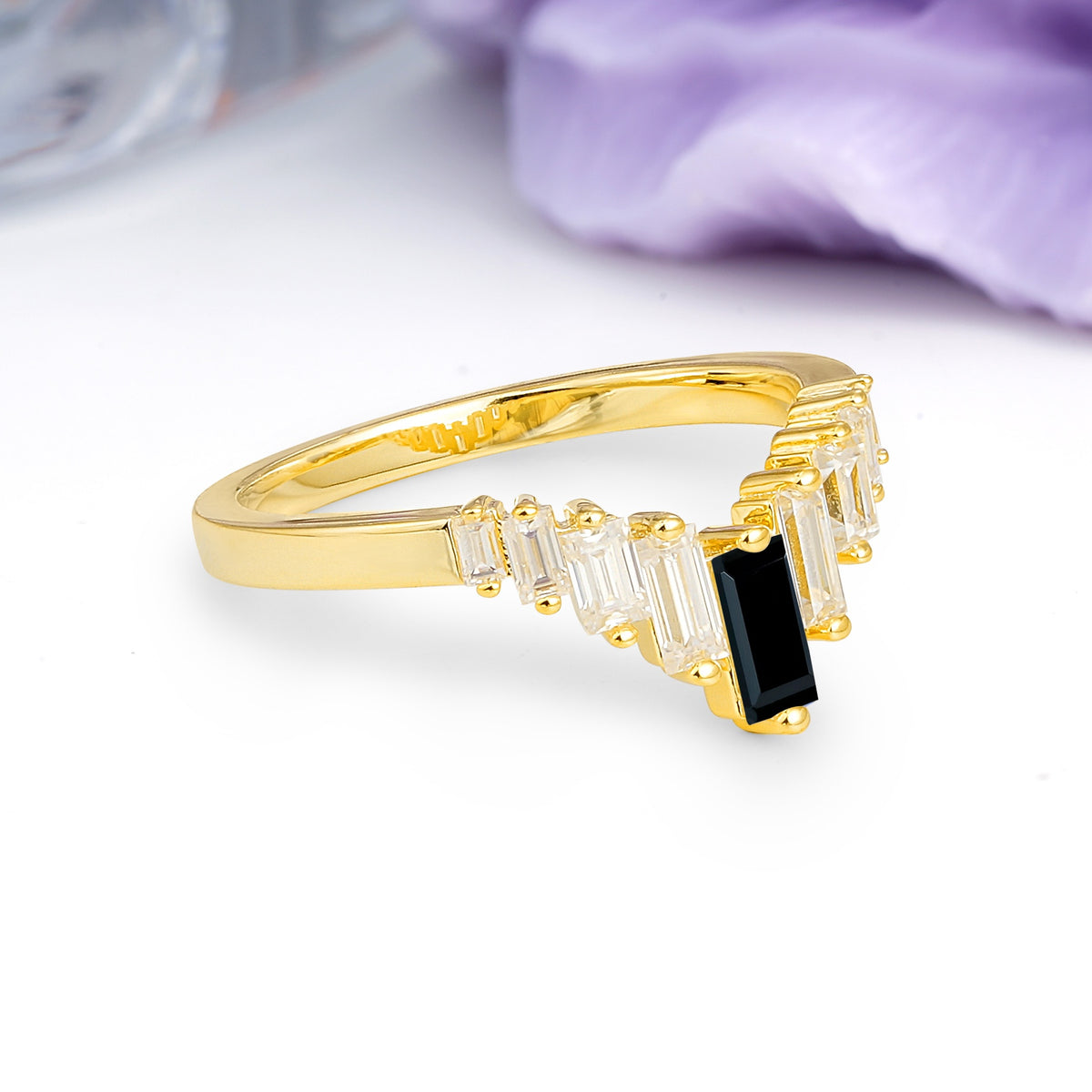 Elegant Soft Mountain Peak V Shape Graduated Emerald Cut Black Onyx Wedding Ring - Additional view