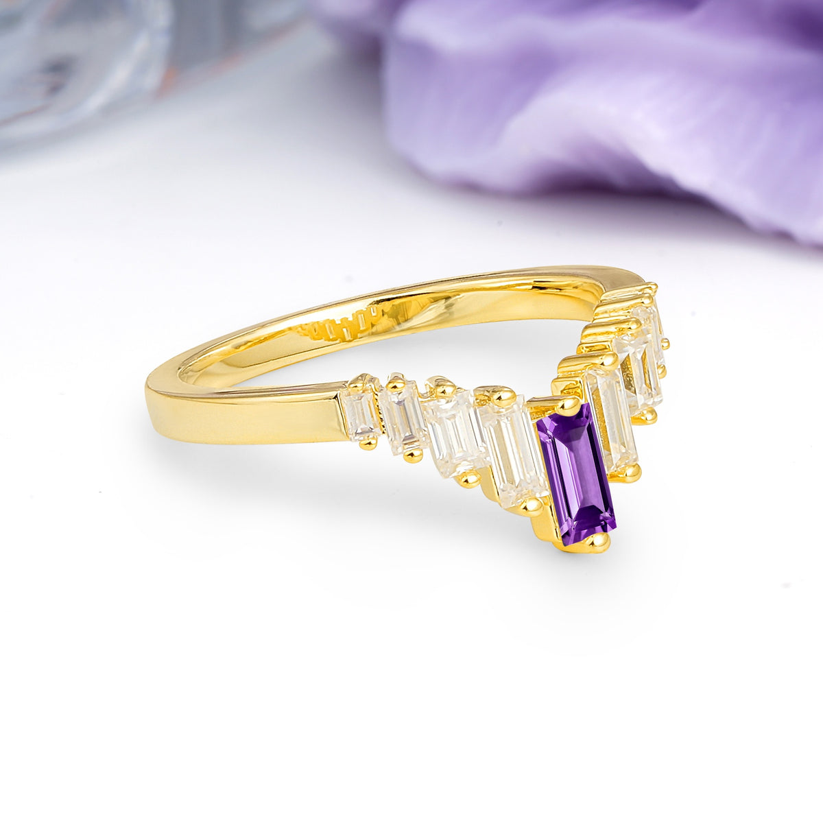 Elegant Soft Mountain Peak V Shape Graduated Emerald Cut Amethyst Wedding Ring - Additional view