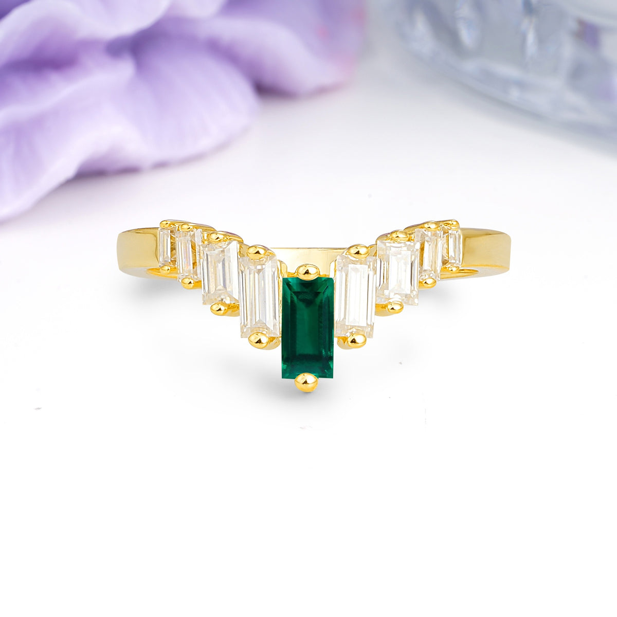 Elegant Soft Mountain Peak V Shape Graduated Emerald Cut Emerald Wedding Ring - Additional view