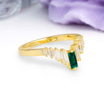 Elegant Soft Mountain Peak V Shape Graduated Emerald Cut Emerald Wedding Ring - Additional view