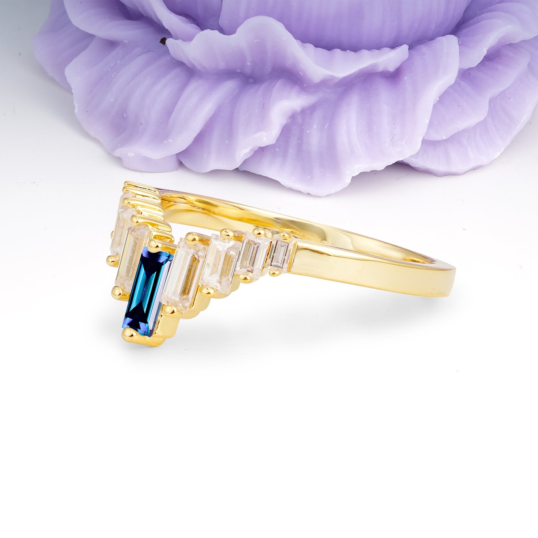 Elegant Soft Mountain Peak V Shape Graduated Emerald Cut Alexandrite Wedding Ring - Additional view
