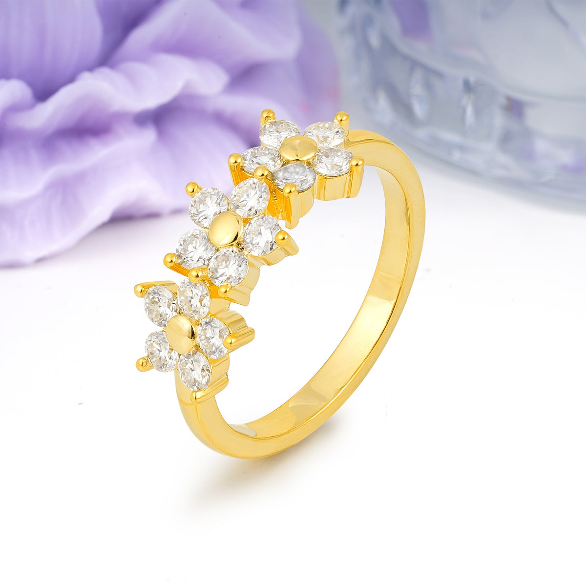 Luxurious Flower-Shaped Round-Cut Moissanite Wedding Ring - Additional view