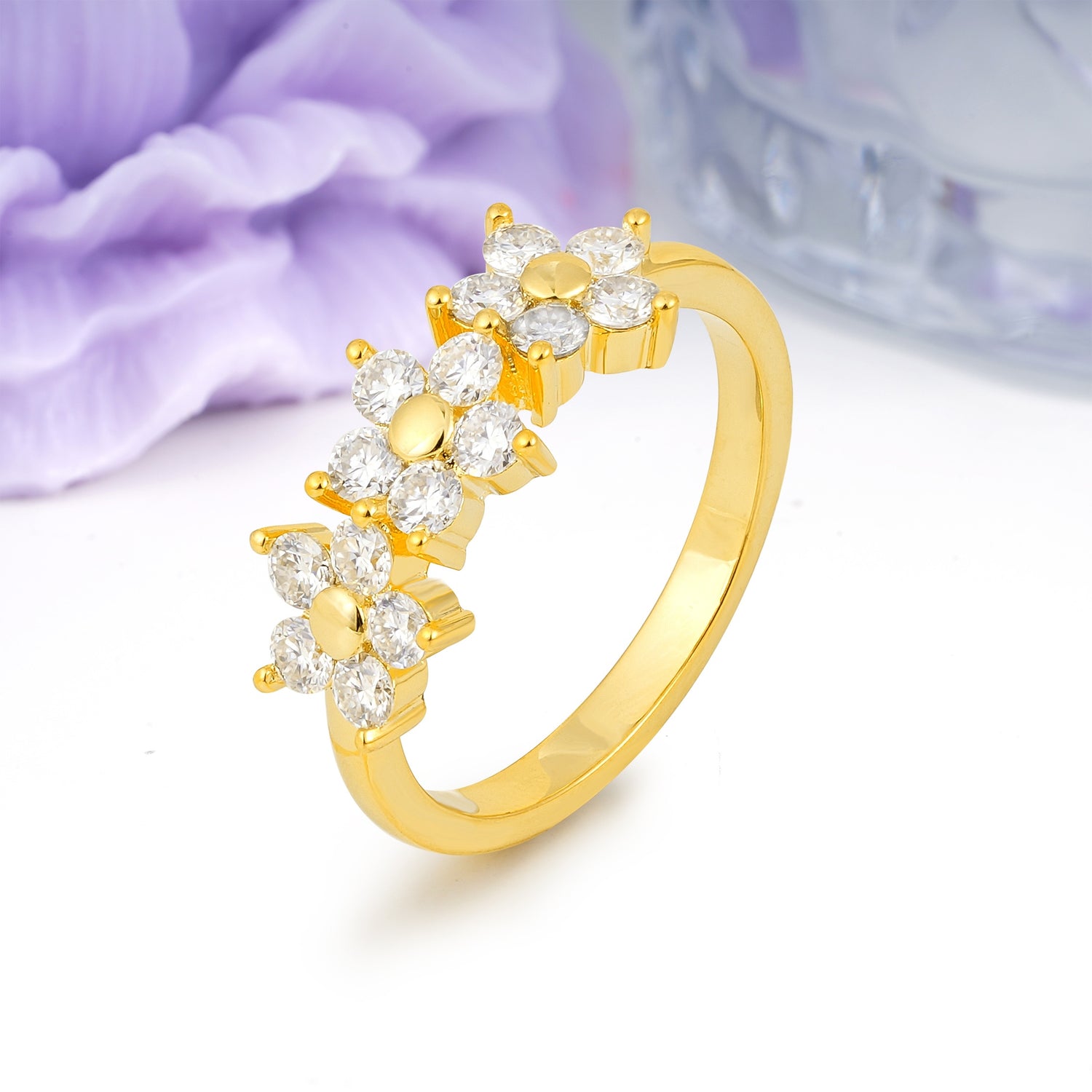 Luxurious Flower-Shaped Round-Cut Moissanite Wedding Ring - Additional view