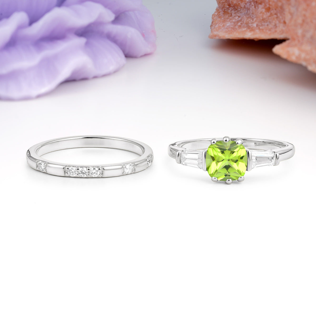 Luxurious & Minimalist 6-Prong Princess-Cut Peridot Bridal Ring Set - Additional view