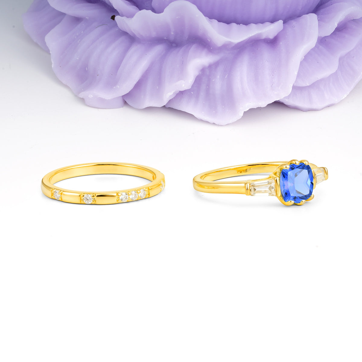 Luxurious & Minimalist 6-Prong Princess-Cut Sapphire Bridal Ring Set - Additional view