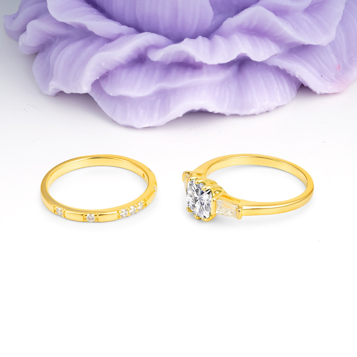Luxurious & Minimalist 6-Prong Princess-Cut Lab Diamond Bridal Ring Set - Additional view