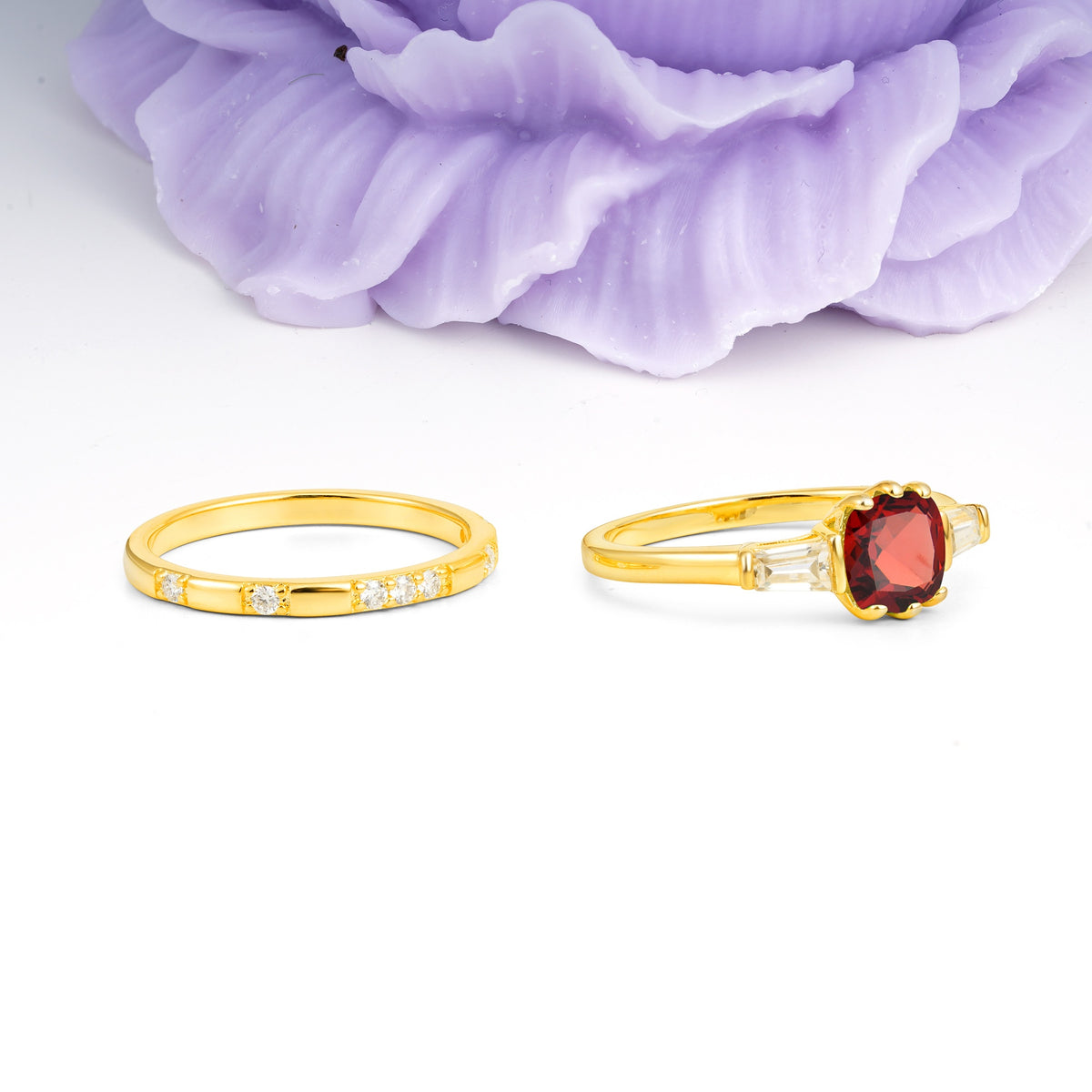 Luxurious & Minimalist 6-Prong Princess-Cut Garnet Bridal Ring Set - Additional view