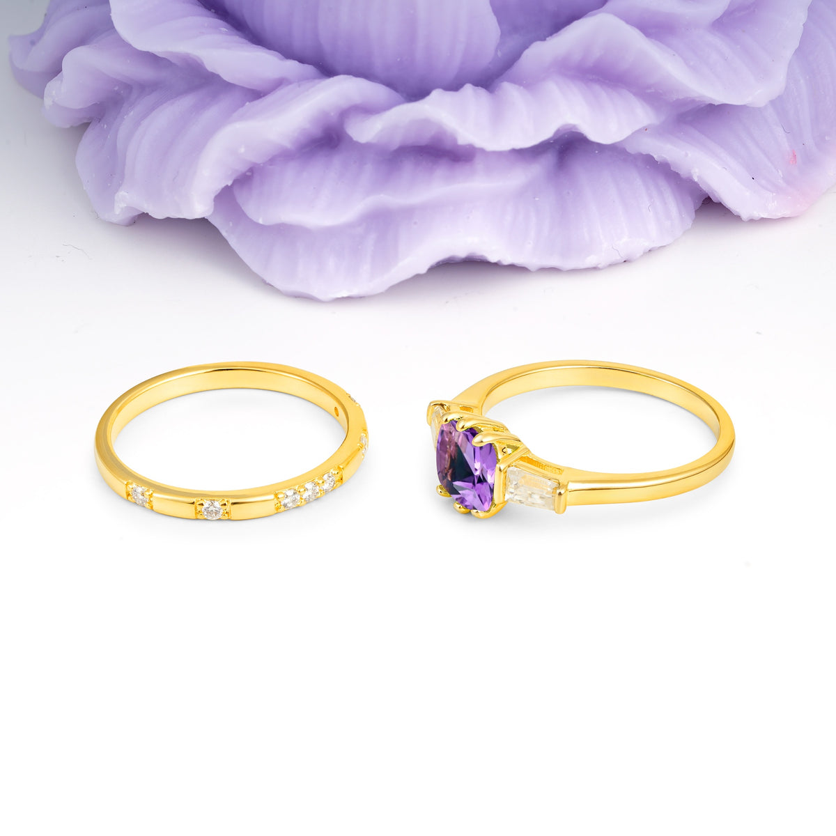 Luxurious & Minimalist 6-Prong Princess-Cut Amethyst Bridal Ring Set - Additional view