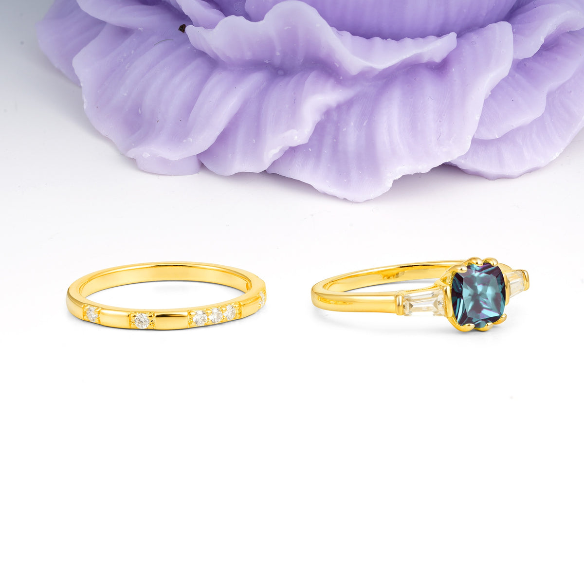 Luxurious & Minimalist 6-Prong Princess-Cut Alexandrite Bridal Ring Set - Additional view