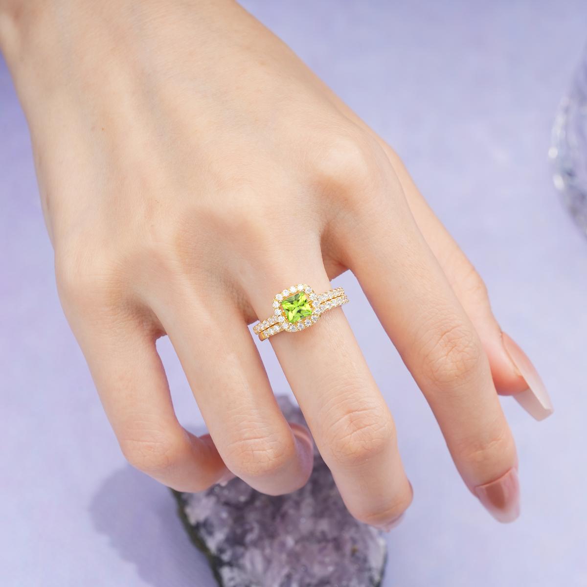 Classic Channel-Set, Luxurious 4-Prong Princess-Cut Peridot Bridal Ring Set