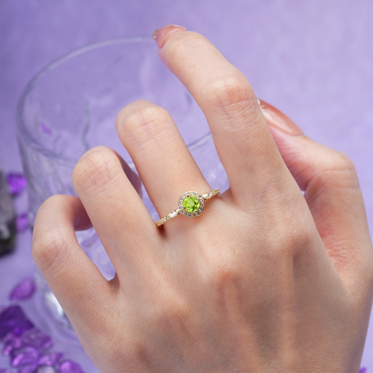 Distinctive Pavé Set 4 Prong Round Cut Peridot Wedding Ring - Additional view