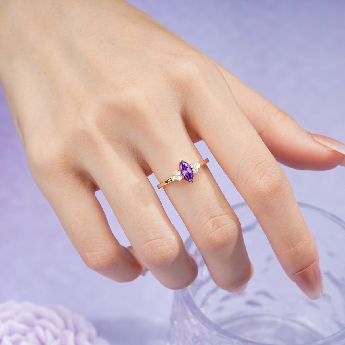 Luxurious Classic 2-Prong Marquise Cut Amethyst Engagement Ring