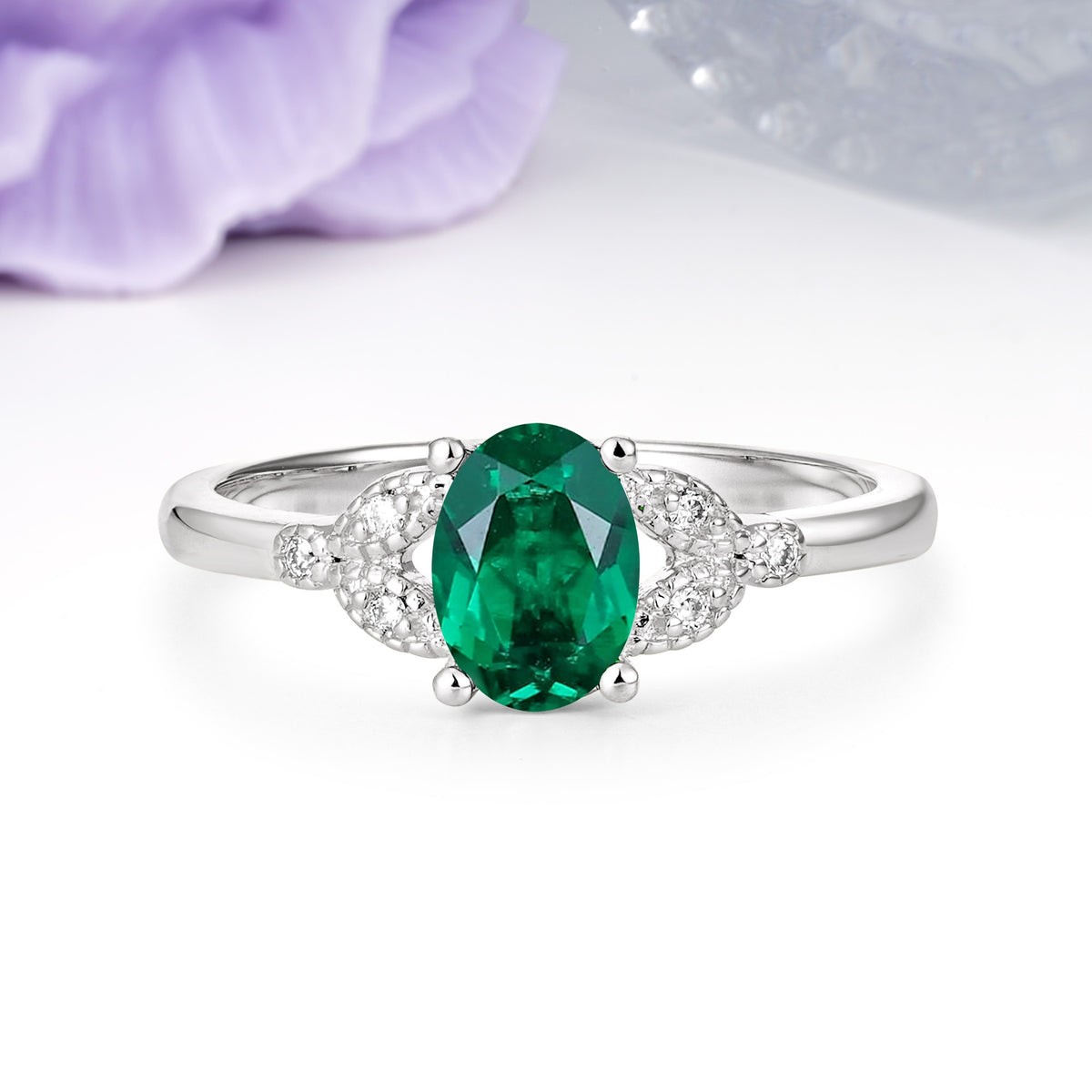 Luxurious 4-Prong Oval Cut Emerald Engagement Ring - Additional view
