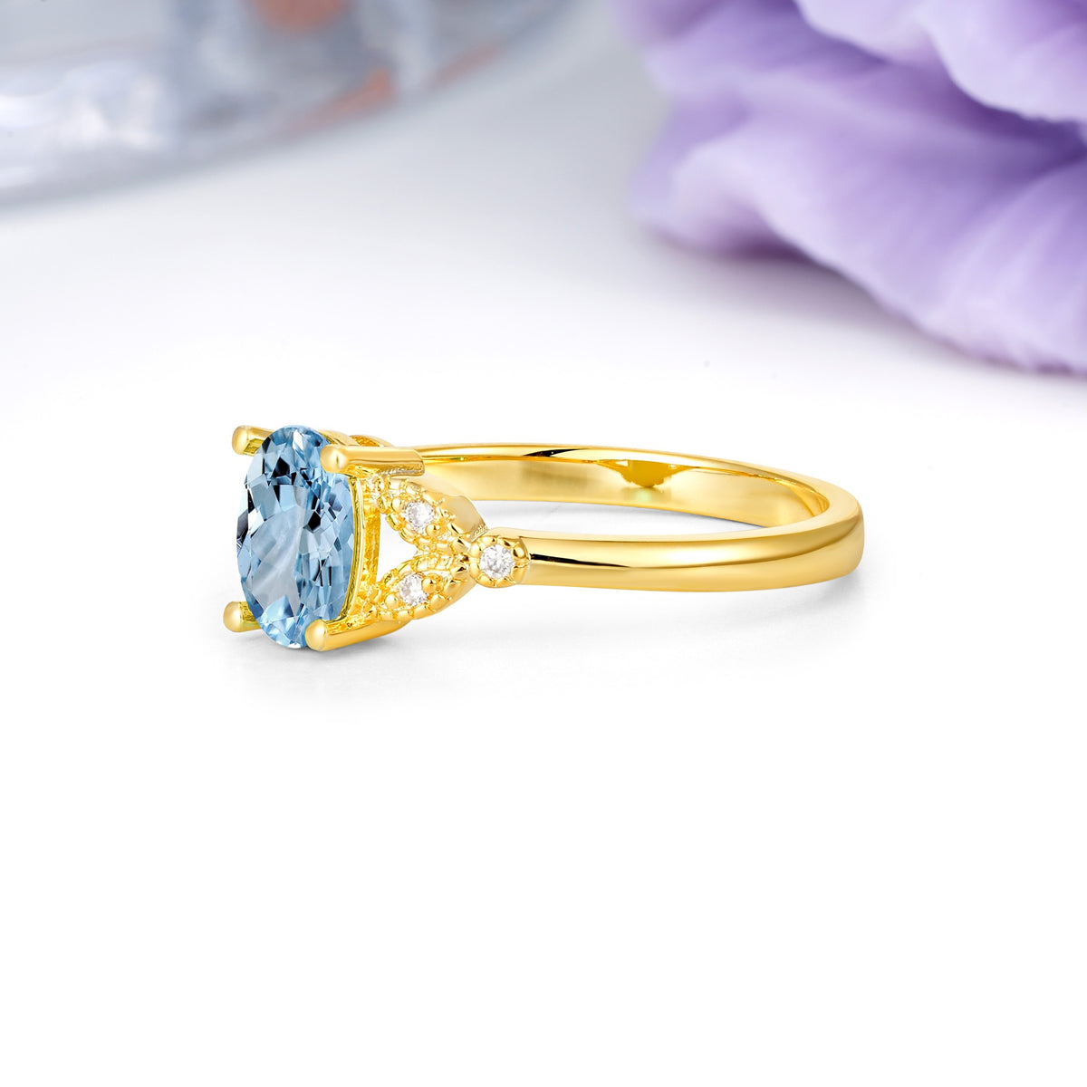Luxurious 4-Prong Oval Cut Aquamarine Engagement Ring - Additional view