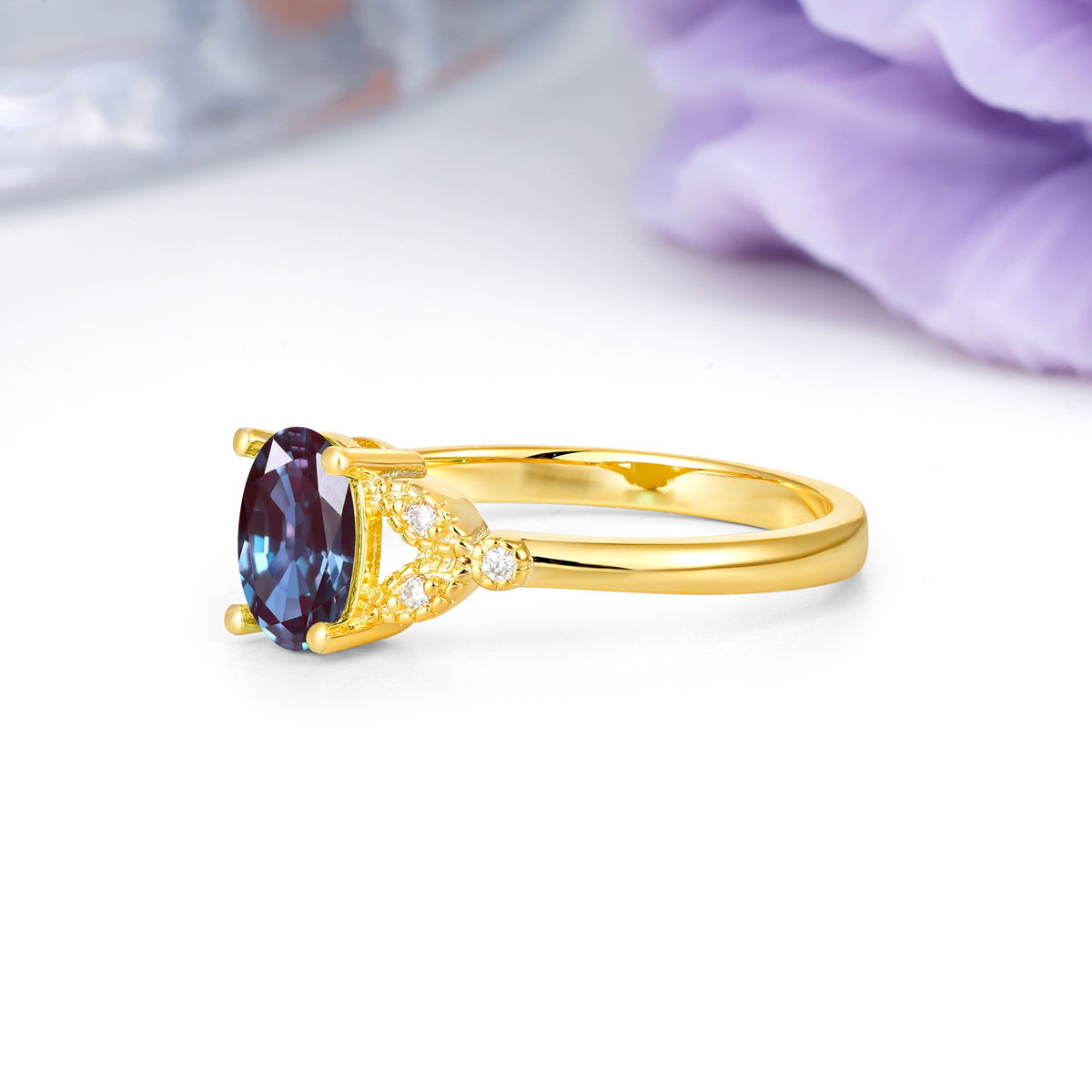 Luxurious 4-Prong Oval Cut Alexandrite Engagement Ring - Additional view