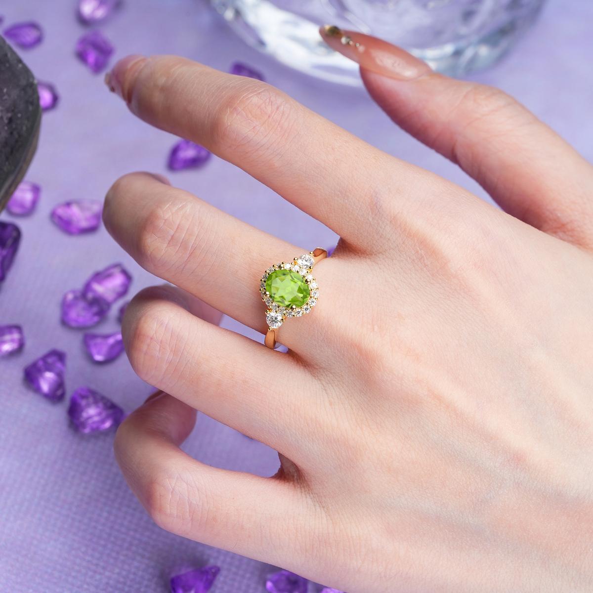 Classic Luxury 4-Prong Oval Cut Peridot Engagement Ring
