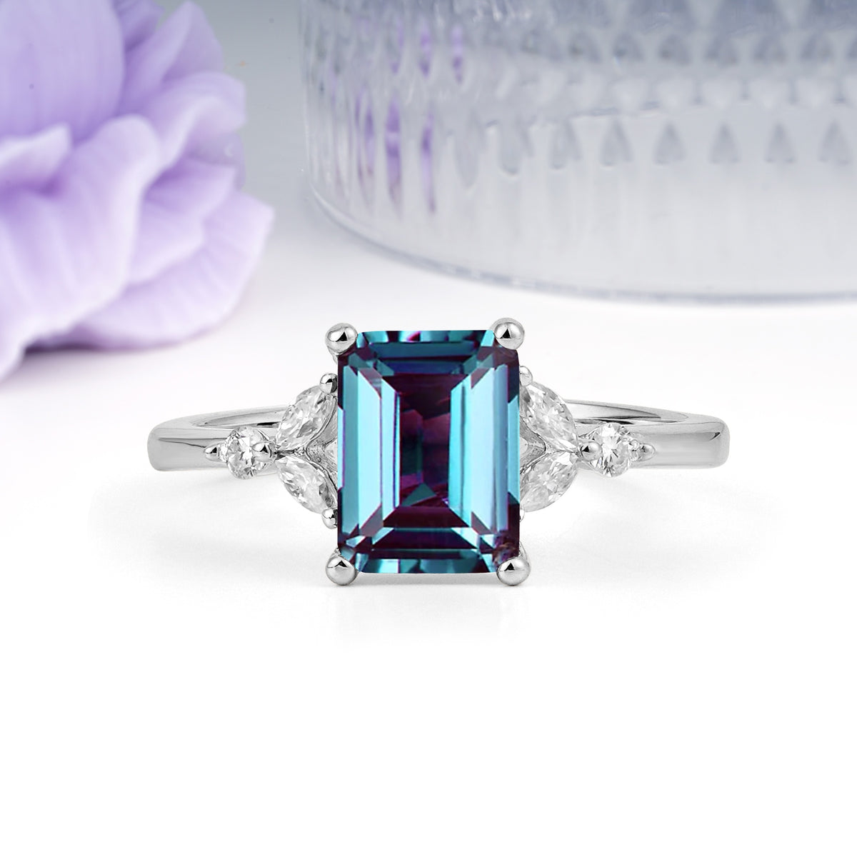 Vintage Classic 4-Prong Emerald Cut Alexandrite Engagement Ring - Additional view