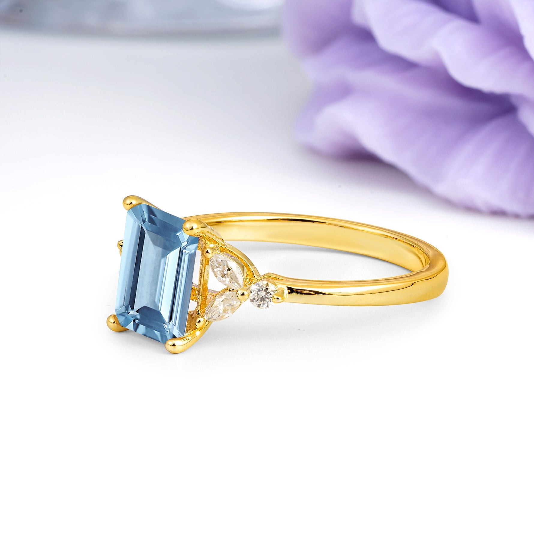 Vintage Classic 4-Prong Emerald Cut Aquamarine Engagement Ring - Additional view