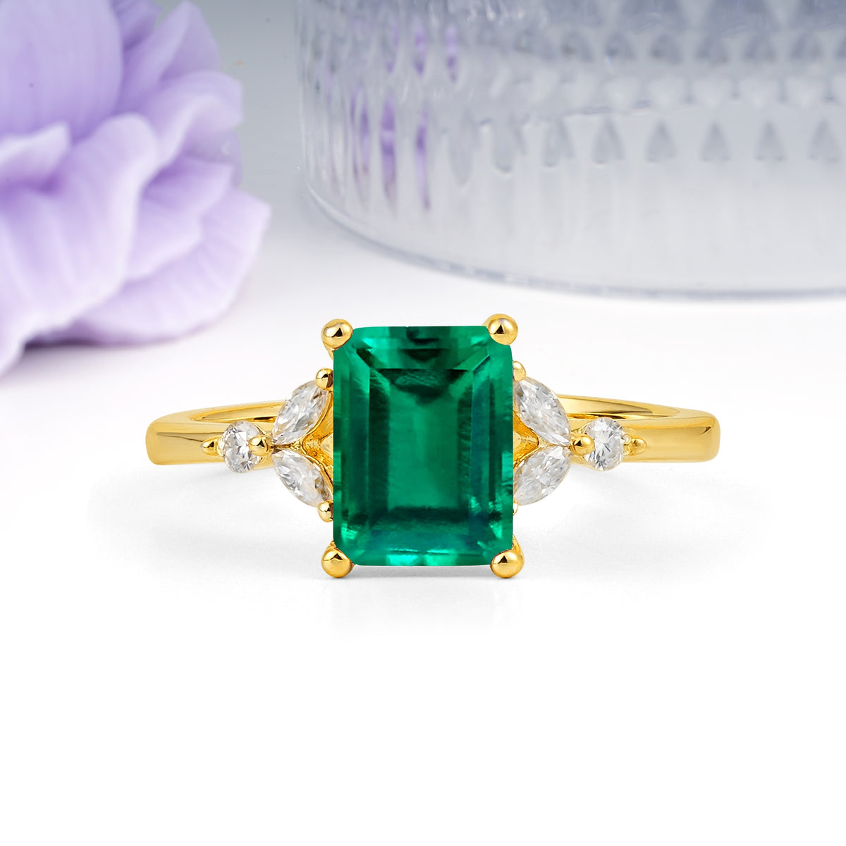 Vintage Classic 4-Prong Emerald Cut Emerald Engagement Ring - Additional view