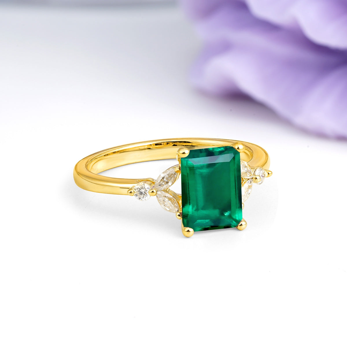 Vintage Classic 4-Prong Emerald Cut Emerald Engagement Ring - Additional view