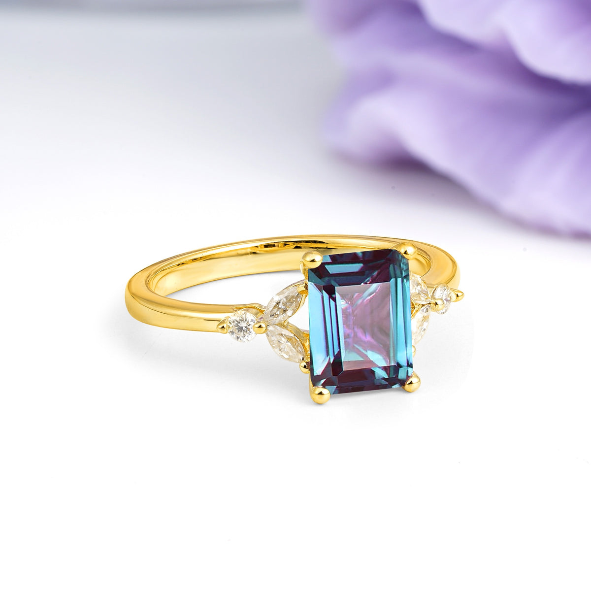 Vintage Classic 4-Prong Emerald Cut Alexandrite Engagement Ring - Additional view