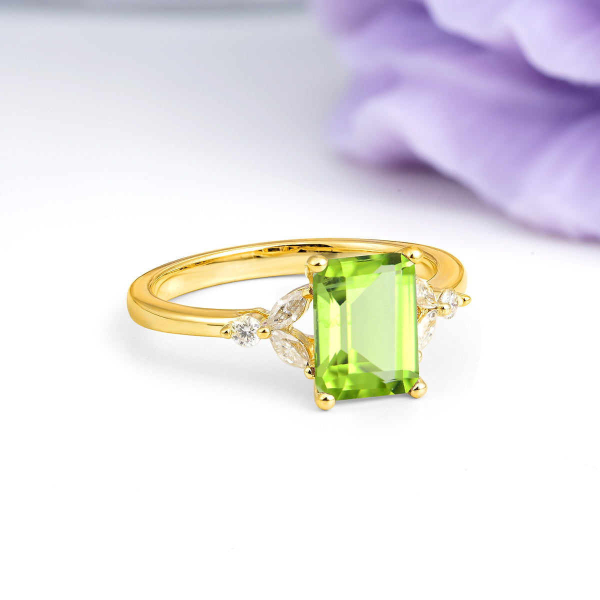 Vintage Classic 4-Prong Emerald Cut Peridot Engagement Ring - Additional view