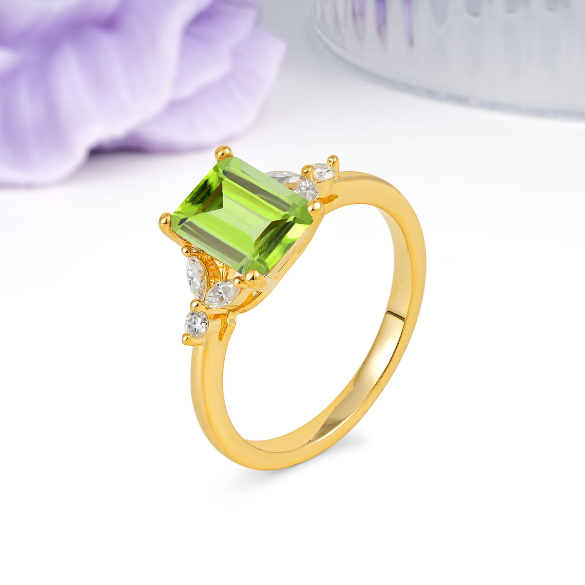 Vintage Classic 4-Prong Emerald Cut Peridot Engagement Ring - Additional view