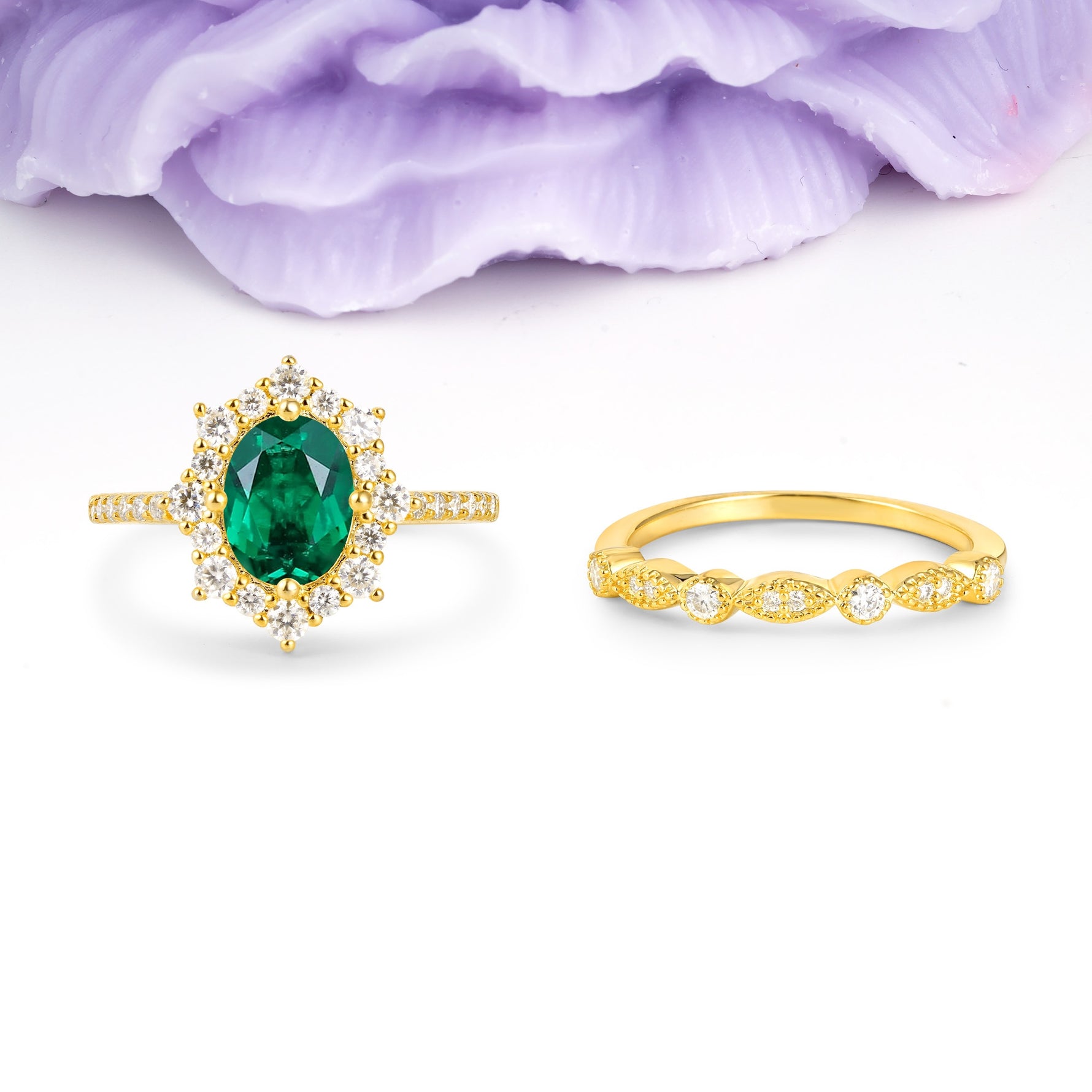 Minimal Polished Inner Band Two In One Oval Cut Halo Vintage Lace Stackable Emerald Bridal ring set - Yellow-Gold