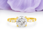 Classic Retro Luxury 4-Prong Round Cut Moissanite Engagement Ring - Additional view