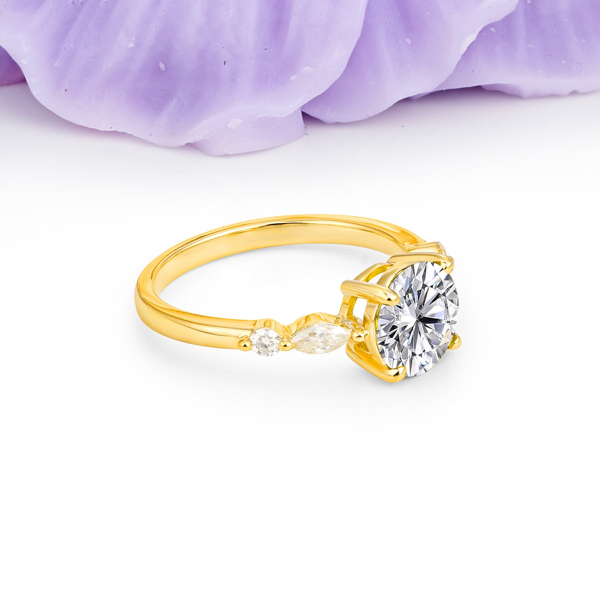 Classic Retro Luxury 4-Prong Round Cut Lab Diamond Engagement Ring - Additional view